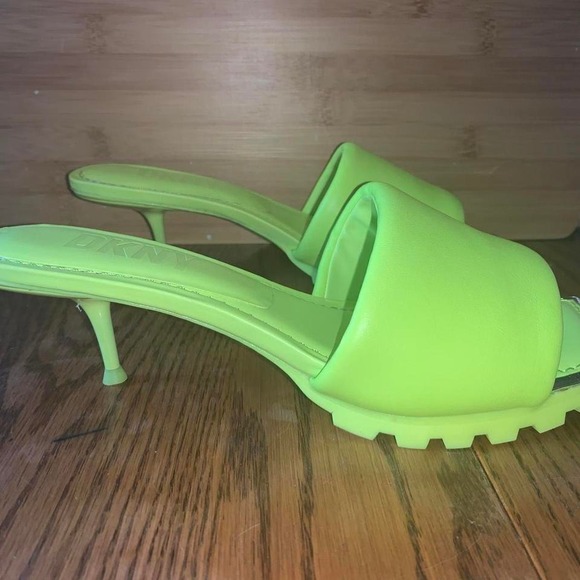 DKNY Neon "Zest" Slip On Kitten Heels - Picture 5 of 5